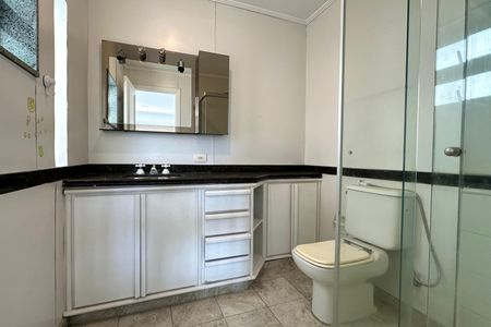 Apartamento à venda com 272m², 4 quartos e 2 vagasBanheiro da Suíte 02