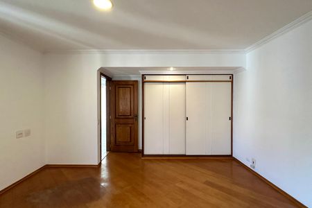 Apartamento à venda com 272m², 4 quartos e 2 vagasSuíte 03