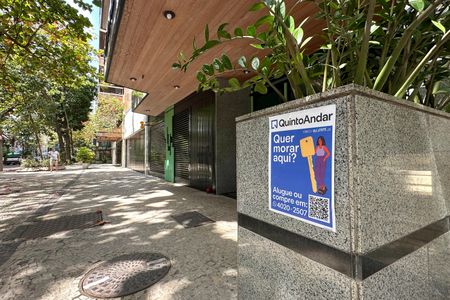 Apartamento à venda com 272m², 4 quartos e 2 vagasPlaquinha