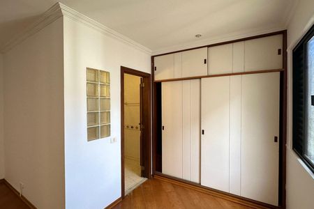 Apartamento à venda com 272m², 4 quartos e 2 vagasSuíte 03