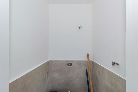 Apartamento para alugar com 57m², 2 quartos e 1 vaga Apartamento para alugar com 57m², 2 quartos e 1 vagaBanheiro de serviço