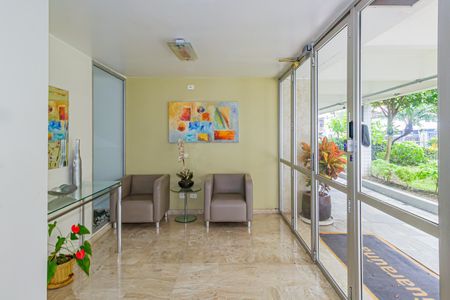 Apartamento para alugar com 57m², 2 quartos e 1 vaga Apartamento para alugar com 57m², 2 quartos e 1 vagaHall social