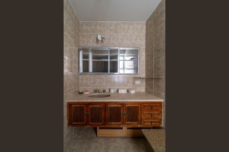 Apartamento à venda com 105m², 2 quartos e 2 vagas Apartamento à venda com 105m², 2 quartos e 2 vagasBanheiro da Suíte