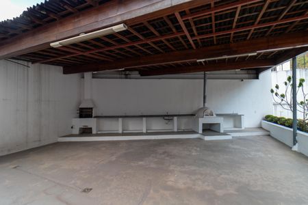 Apartamento à venda com 105m², 2 quartos e 2 vagas Apartamento à venda com 105m², 2 quartos e 2 vagasÁrea comum - Churrasqueira