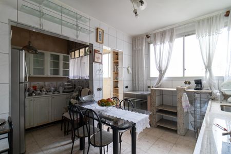 Apartamento à venda com 105m², 2 quartos e 2 vagas Apartamento à venda com 105m², 2 quartos e 2 vagasCozinha