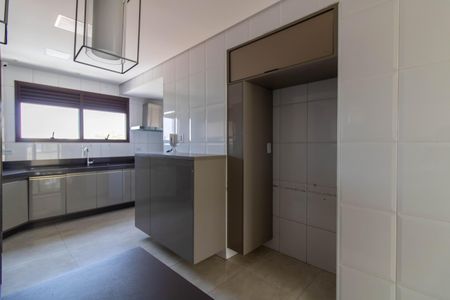 Apartamento à venda com 200m², 3 quartos e 3 vagasCozinha