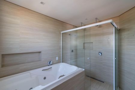 Apartamento à venda com 200m², 3 quartos e 3 vagasBanheiro da Suíte 1