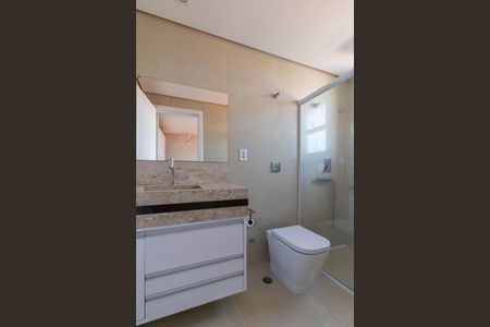 Apartamento à venda com 200m², 3 quartos e 3 vagasBanheiro da Suíte 2