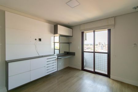 Apartamento à venda com 200m², 3 quartos e 3 vagasSuíte 1