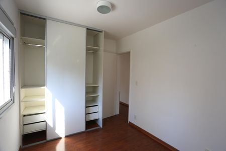 Apartamento para alugar com 75m², 2 quartos e 2 vagas Apartamento para alugar com 75m², 2 quartos e 2 vagas Suíte