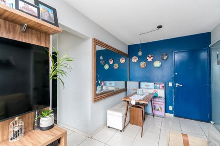 Sala de apartamento à venda com 2 quartos, 55m² em Parada de Lucas, Rio de Janeiro