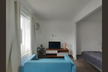 Sala de kitnet/studio para alugar com 1 quarto, 33m² em Vargem Grande, Rio de Janeiro