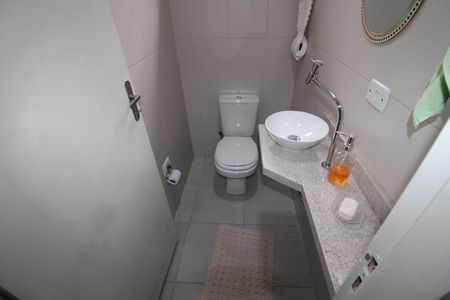 Lavabo de casa à venda com 3 quartos, 120m² em Vila Dionisia, São Paulo
