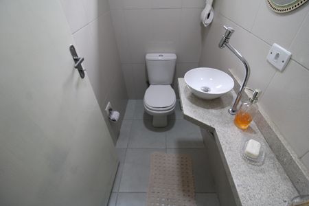 Lavabo de casa à venda com 3 quartos, 120m² em Vila Dionisia, São Paulo