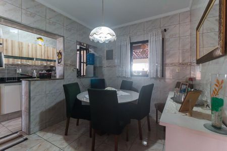 Casa para alugar com 90m², 3 quartos e 2 vagas Casa para alugar com 90m², 3 quartos e 2 vagasSala de Jantar