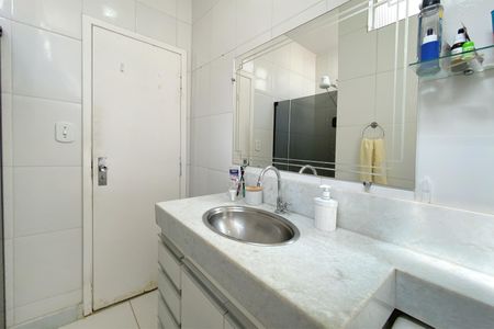 Casa à venda com 62m², 2 quartos e 1 vaga Casa à venda com 62m², 2 quartos e 1 vagaBanheiro