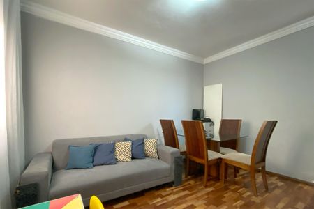 Sala de casa à venda com 2 quartos, 62m² em Boa Vista, Belo Horizonte