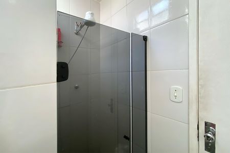 Casa à venda com 62m², 2 quartos e 1 vaga Casa à venda com 62m², 2 quartos e 1 vagaBanheiro