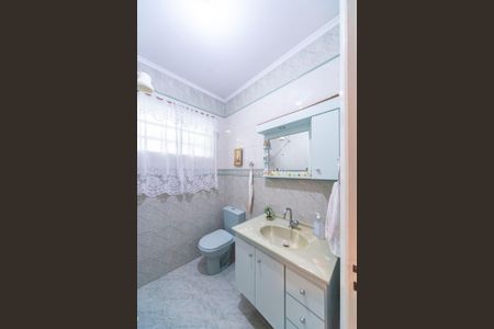 Casa à venda com 140m², 2 quartos e 2 vagas Casa à venda com 140m², 2 quartos e 2 vagasBanheiro 2