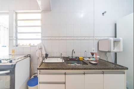 Casa à venda com 140m², 2 quartos e 2 vagas Casa à venda com 140m², 2 quartos e 2 vagasCozinha