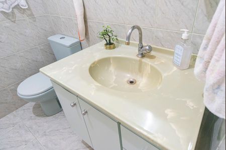 Casa à venda com 140m², 2 quartos e 2 vagas Casa à venda com 140m², 2 quartos e 2 vagasBanheiro 2