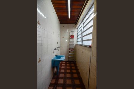 Casa para alugar com 180m², 2 quartos e sem vagaÁrea de Serviço
