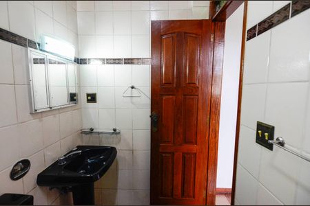 Casa para alugar com 180m², 2 quartos e sem vagaBanheiro da Suíte 1