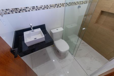 Casa à venda com 100m², 3 quartos e 2 vagasBanheiro 1