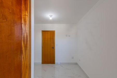 Casa à venda com 100m², 3 quartos e 2 vagas Casa à venda com 100m², 3 quartos e 2 vagasSuíte