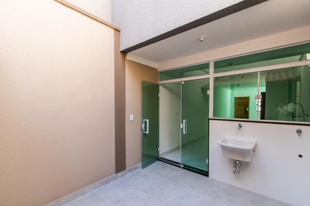 Casa à venda com 100m², 3 quartos e 2 vagas Casa à venda com 100m², 3 quartos e 2 vagasÁrea de Serviço