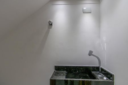 Casa à venda com 100m², 3 quartos e 2 vagas Casa à venda com 100m², 3 quartos e 2 vagasLavabo