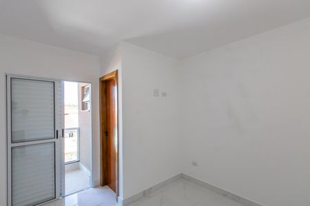 Casa à venda com 100m², 3 quartos e 2 vagas Casa à venda com 100m², 3 quartos e 2 vagasSuíte