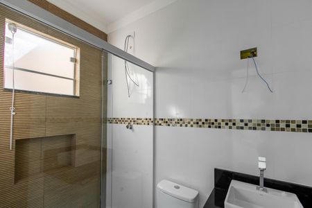 Casa à venda com 100m², 3 quartos e 2 vagas Casa à venda com 100m², 3 quartos e 2 vagasBanheiro Social