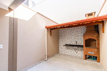 Casa à venda com 100m², 3 quartos e 2 vagas Casa à venda com 100m², 3 quartos e 2 vagasChurrasqueira