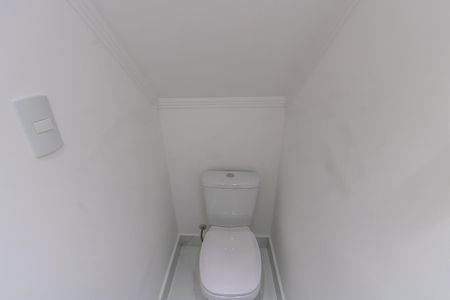 Casa à venda com 100m², 3 quartos e 2 vagas Casa à venda com 100m², 3 quartos e 2 vagasLavabo