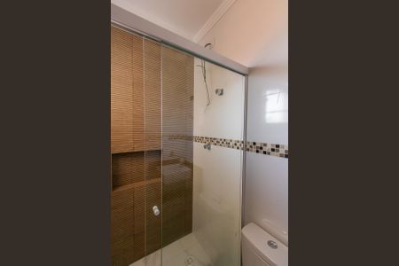 Casa à venda com 100m², 3 quartos e 2 vagas Casa à venda com 100m², 3 quartos e 2 vagasBanheiro da Suíte