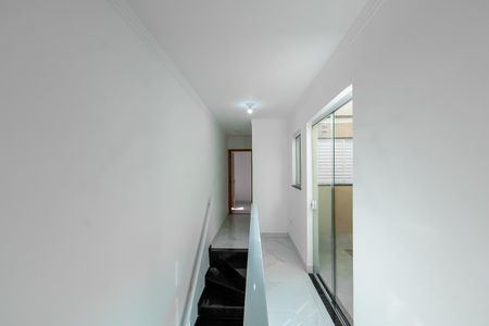 Casa à venda com 100m², 3 quartos e 2 vagas Casa à venda com 100m², 3 quartos e 2 vagasCorredor