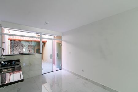 Casa à venda com 100m², 3 quartos e 2 vagas Casa à venda com 100m², 3 quartos e 2 vagasCozinha