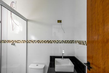 Casa à venda com 100m², 3 quartos e 2 vagas Casa à venda com 100m², 3 quartos e 2 vagasBanheiro Social