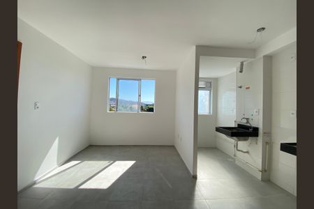 Sala de apartamento para alugar com 2 quartos, 36m² em Del Castilho, Rio de Janeiro