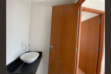 Apartamento para alugar com 36m², 2 quartos e sem vagaBanheiro
