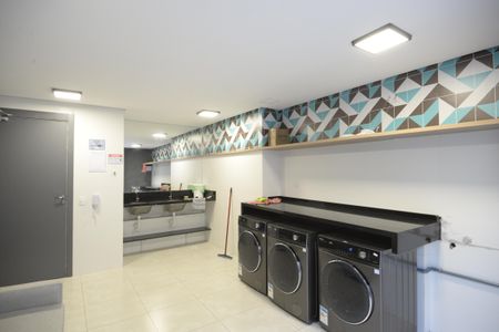 Apartamento à venda com 39m², 2 quartos e sem vagaÁrea comum