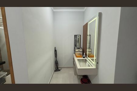 Corredor de casa à venda com 2 quartos, 145m² em Vila Curuçá, Santo André