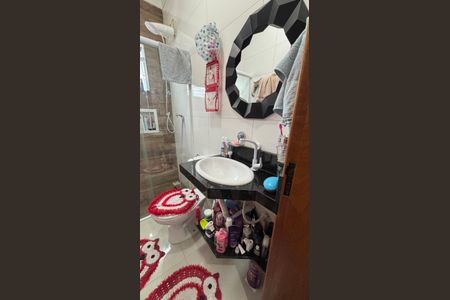 Casa à venda com 145m², 2 quartos e 1 vagaBanheiro da Suíte