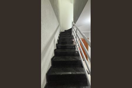 Casa à venda com 145m², 2 quartos e 1 vagaEscada