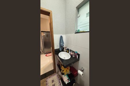 Casa à venda com 145m², 2 quartos e 1 vagaLavabo