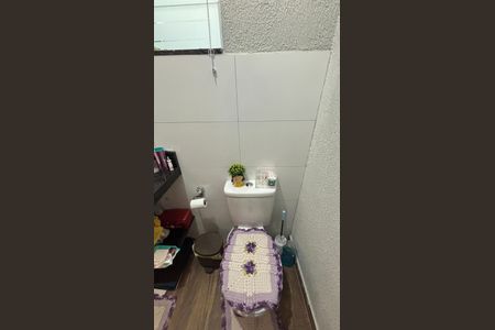 Casa à venda com 145m², 2 quartos e 1 vagaLavabo