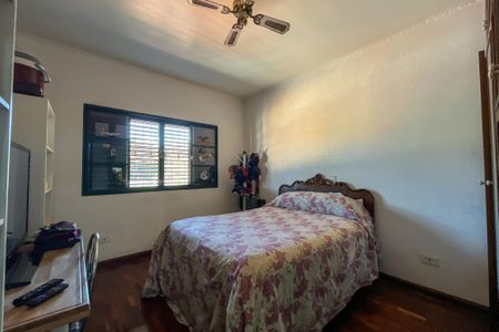 Casa à venda com 349m², 3 quartos e 2 vagas Casa à venda com 349m², 3 quartos e 2 vagasQuarto 2