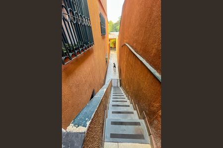 Casa à venda com 349m², 3 quartos e 2 vagas Casa à venda com 349m², 3 quartos e 2 vagasCorredor