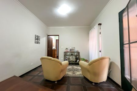 Casa à venda com 349m², 3 quartos e 2 vagas Casa à venda com 349m², 3 quartos e 2 vagasSala